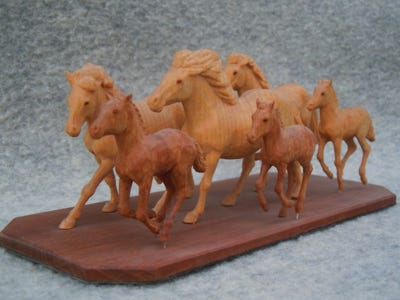 handgeschnitztes Pferd Holz