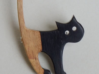 Anstecknadel Katze Holz